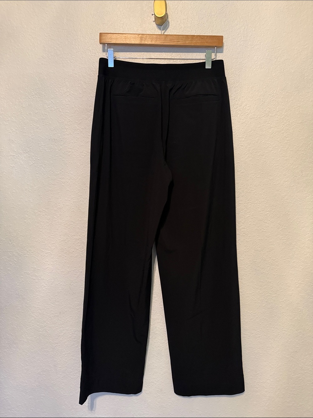 Perfect Athleta black wide leg pants 8 - Picture 6 of 9